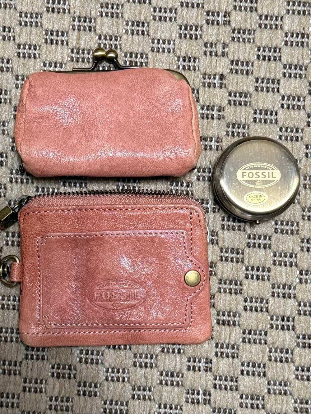 Women’s Fossil Purse Accessories. Tan with Bird Accent. EUC - Picture 8 of 16